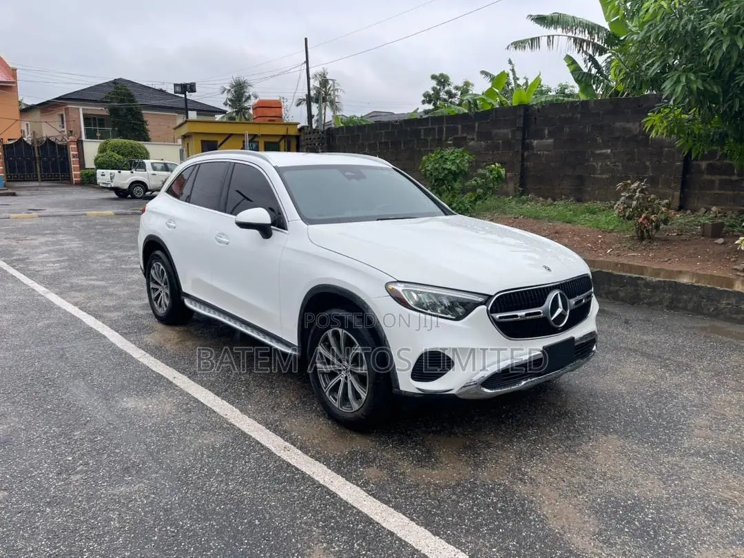 Mercedes-Benz GLC-Class GLC 300 2024 White