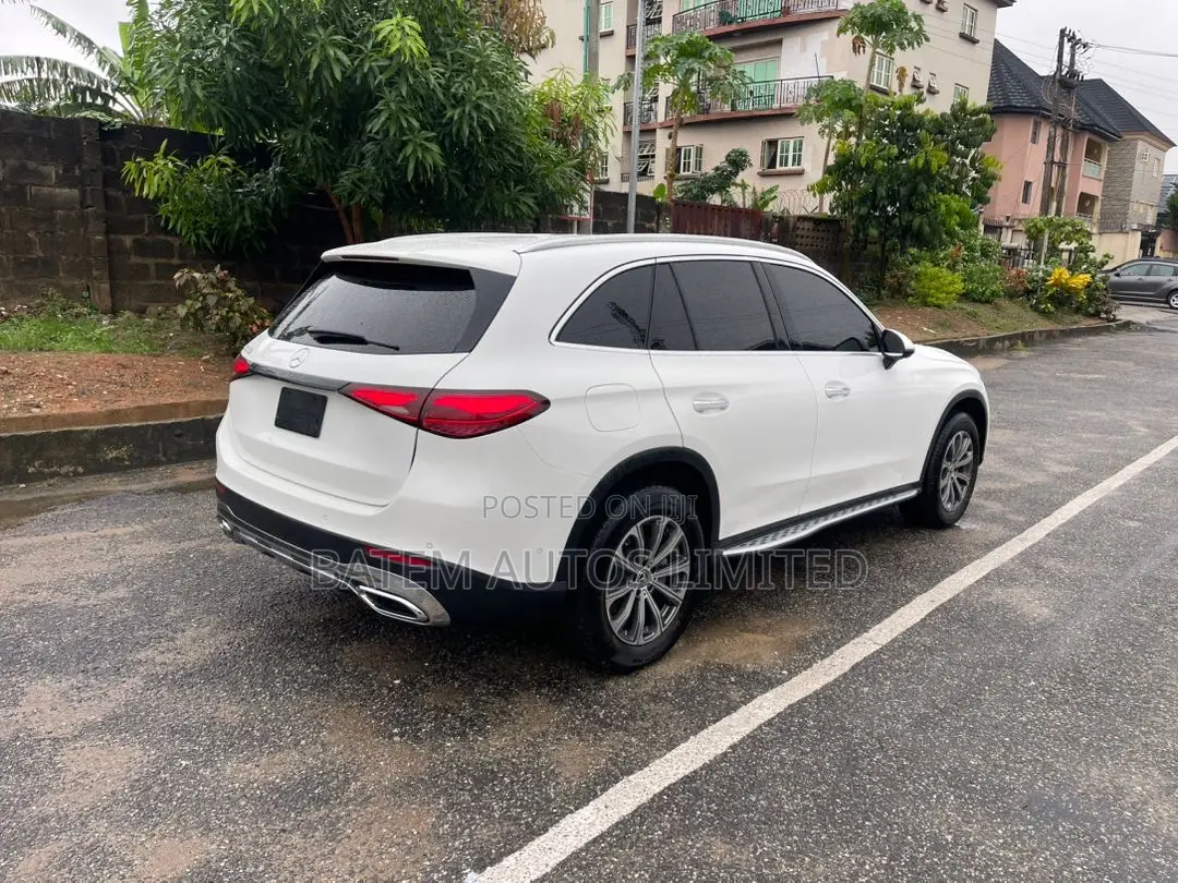Mercedes-Benz GLC-Class GLC 300 2024 White
