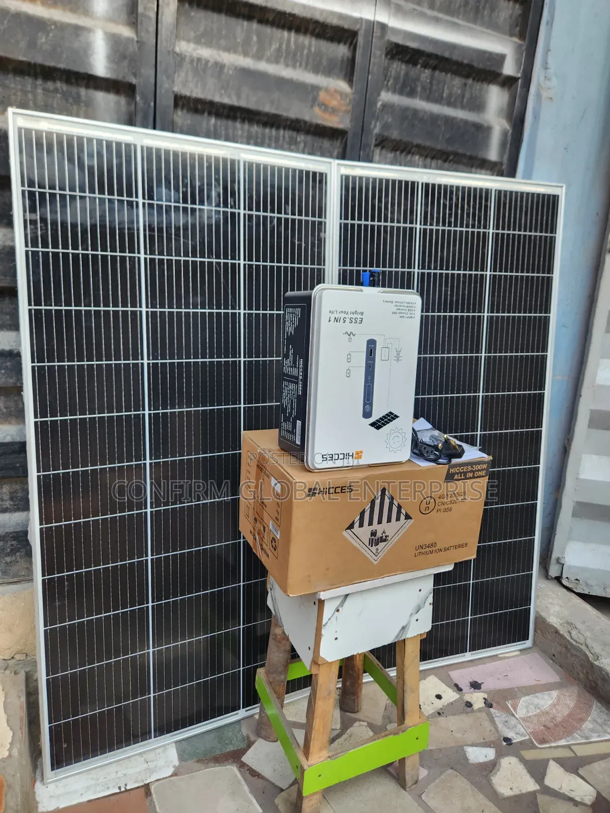 1kwh Lithium Battery Solar Generator With 300w Output