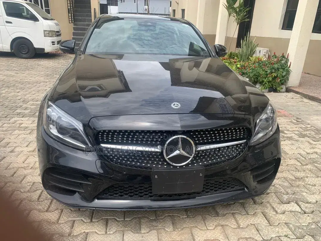 Mercedes-Benz C300 2021 Black