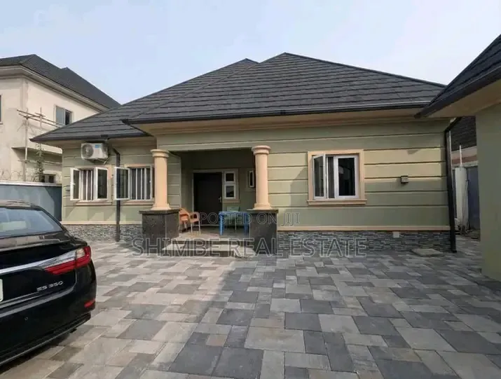 4bdrm Bungalow in Osongoma Estate Uyo for sale