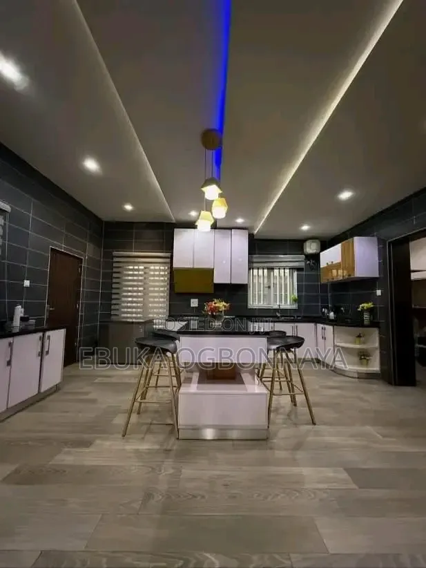 4bdrm Duplex in Woji, Obio-Akpor for sale