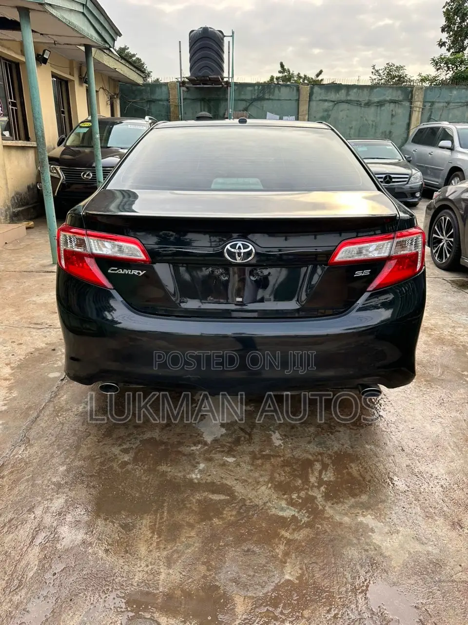 Toyota Camry SE V6 4dr Sedan (3.5L 6cyl 6A) 2012 Black