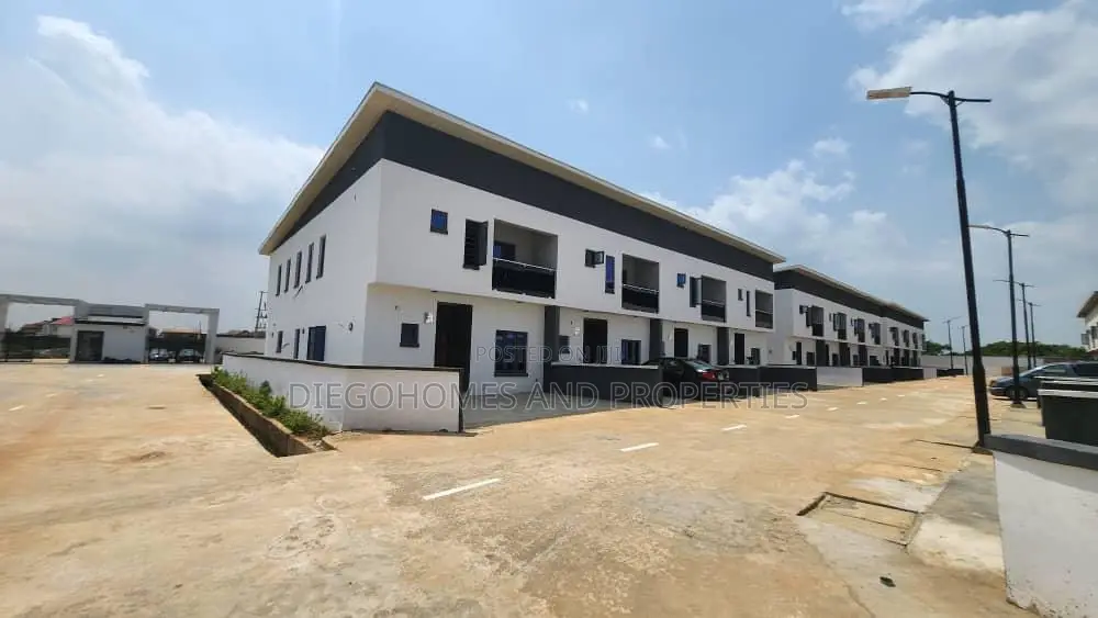 3bdrm Duplex in Isheri North for sale