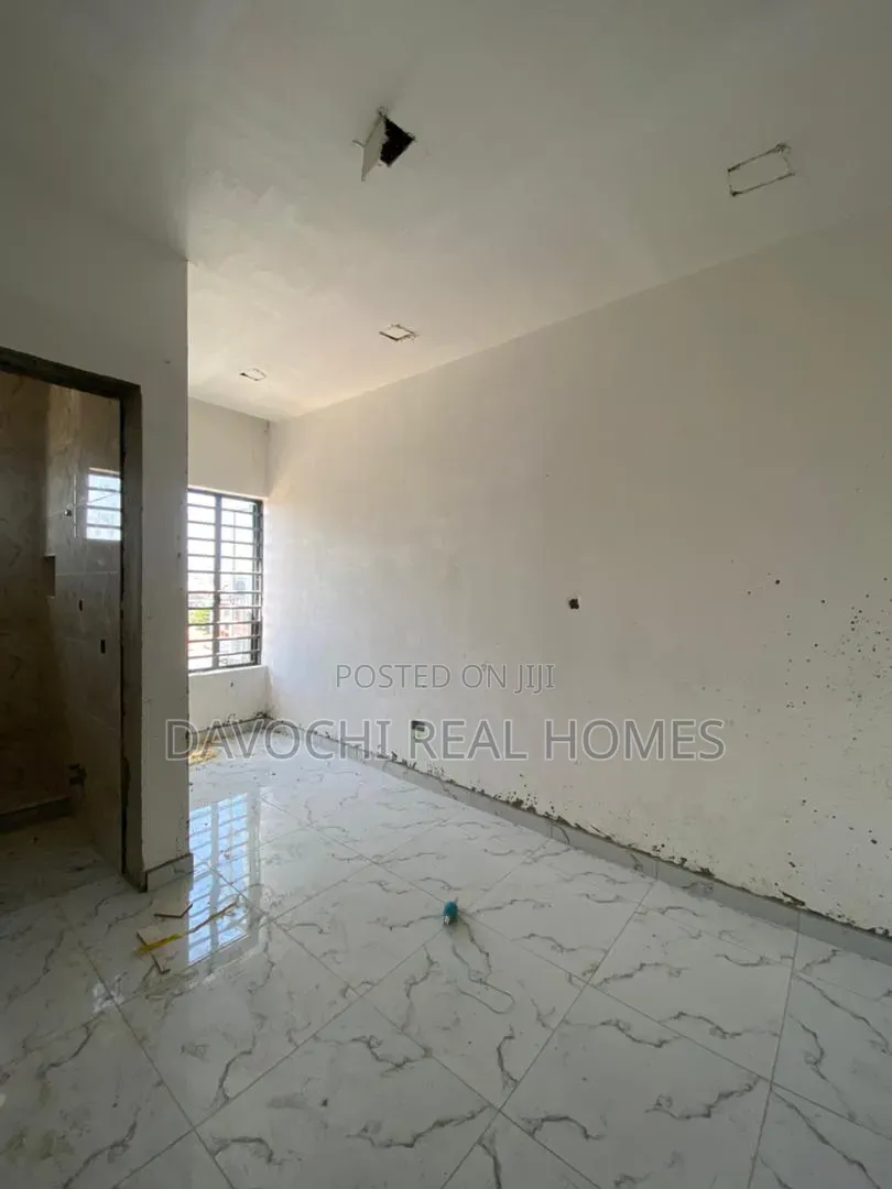 3bdrm Apartment in Ikate for sale