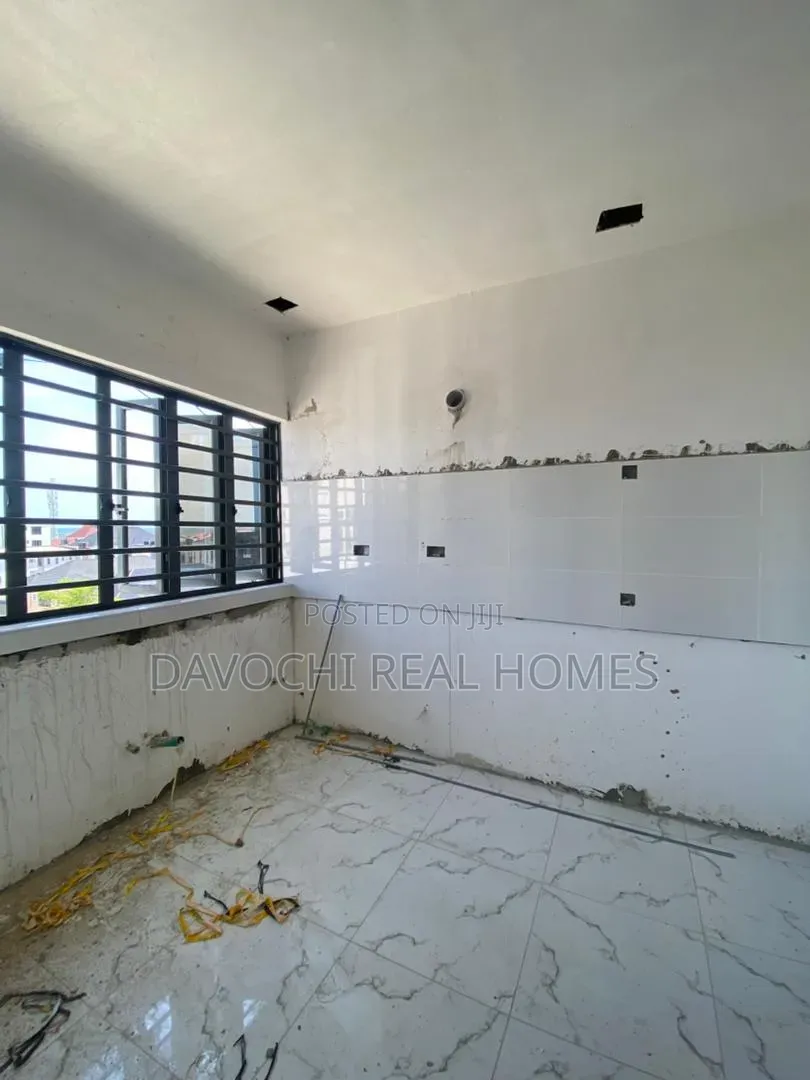3bdrm Apartment in Ikate for sale