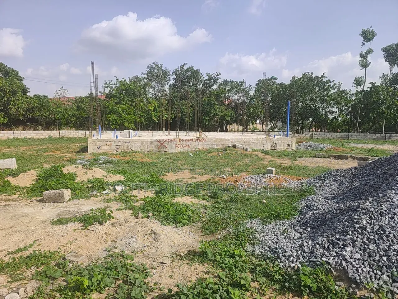 5.76 Residential (First Plot) on the Apo Dutse-Gaduwa Express