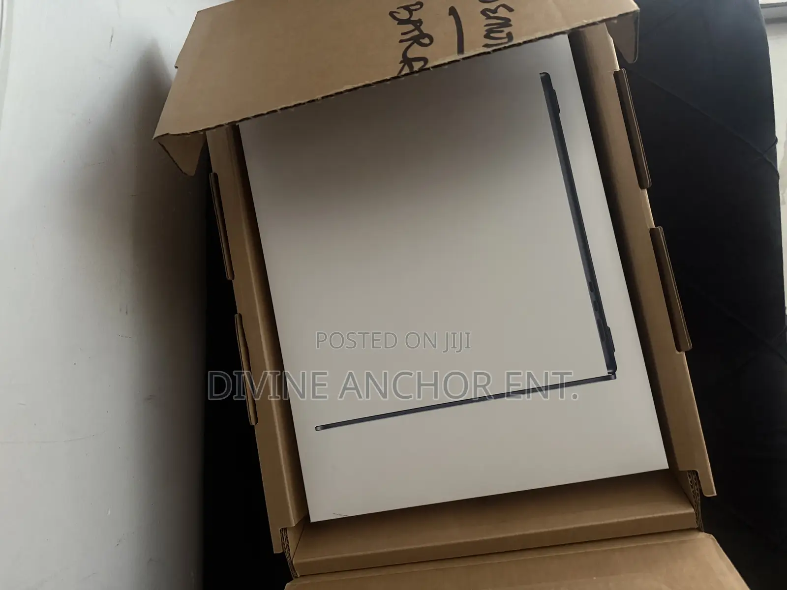 New Apple MacBook Air 2026 M5 15-inch 24GB Apple M5 SSHD (Hybrid) 1T