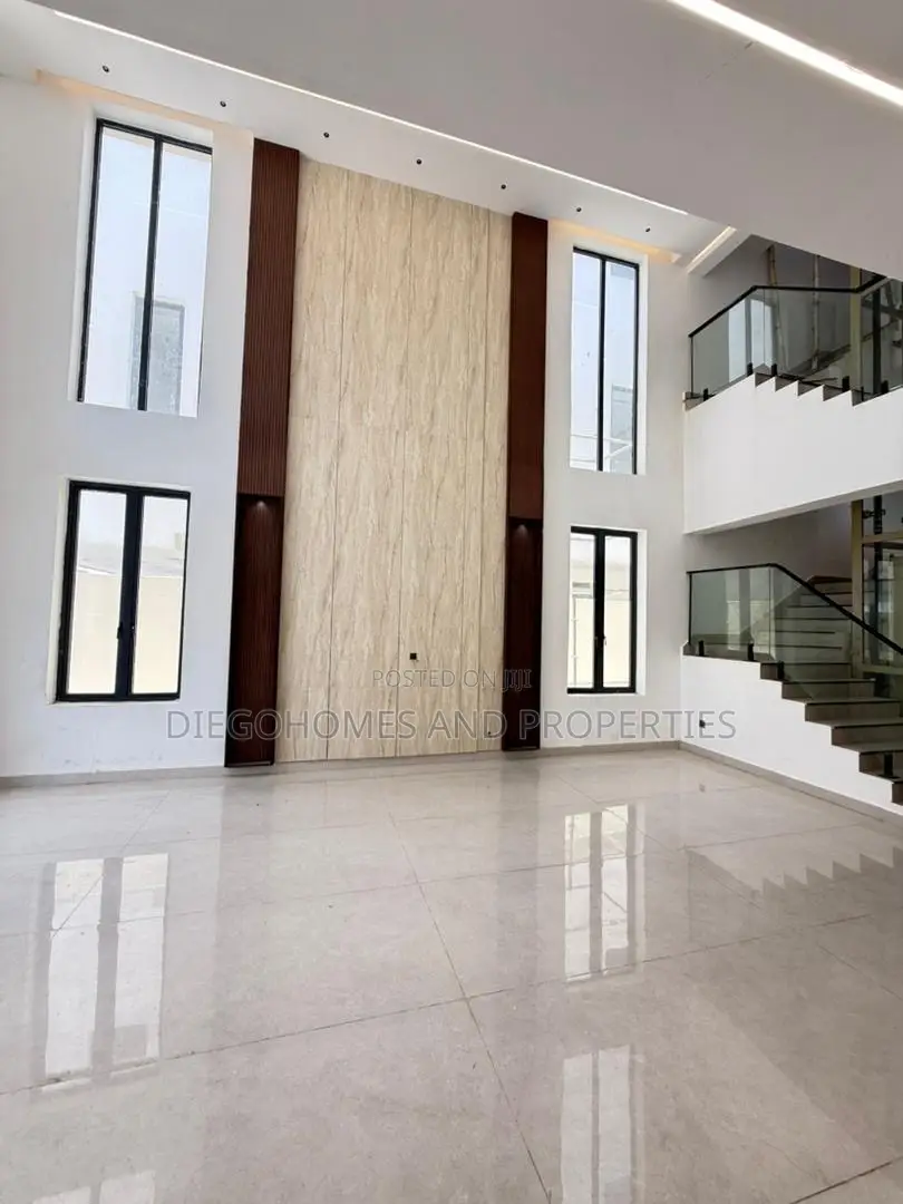 5bdrm Duplex in Lekki Phase 1 for sale