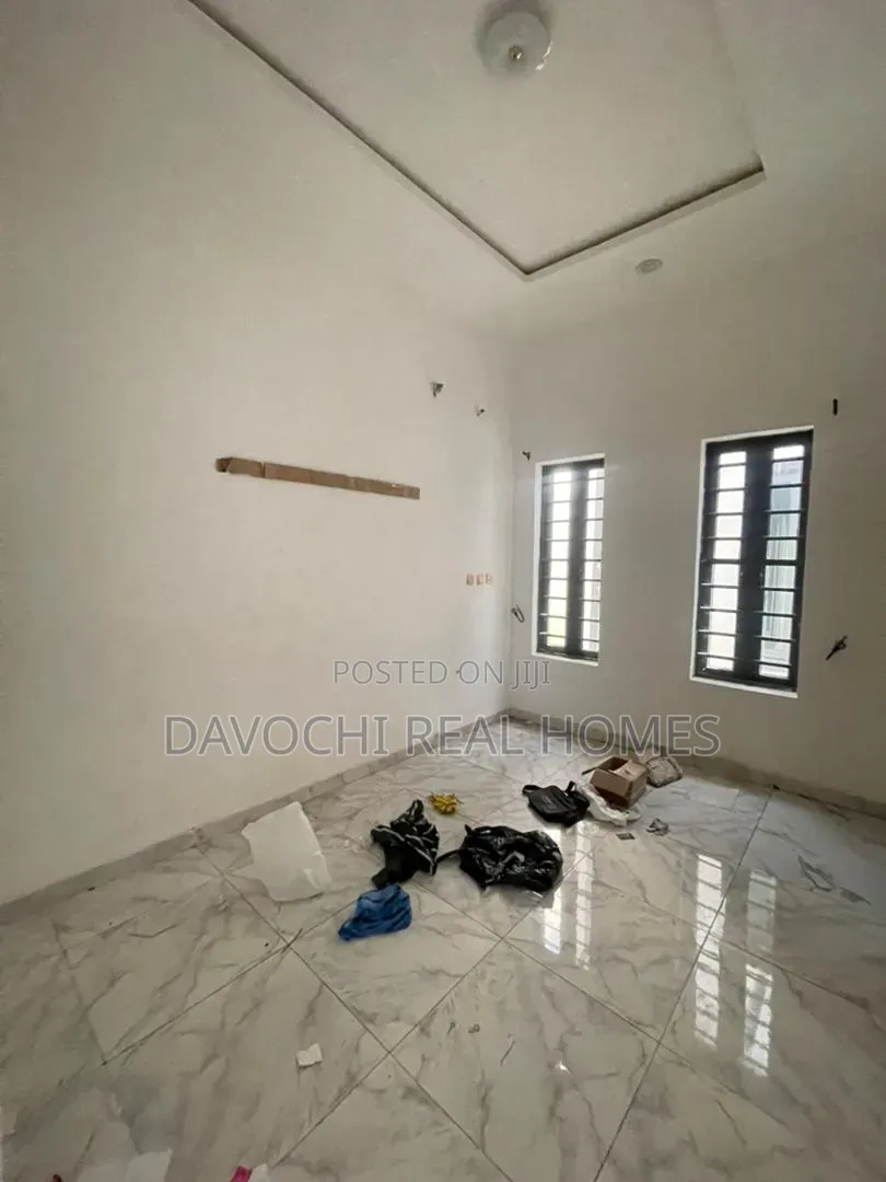 4bdrm Duplex in Lekki Phase 1 for sale