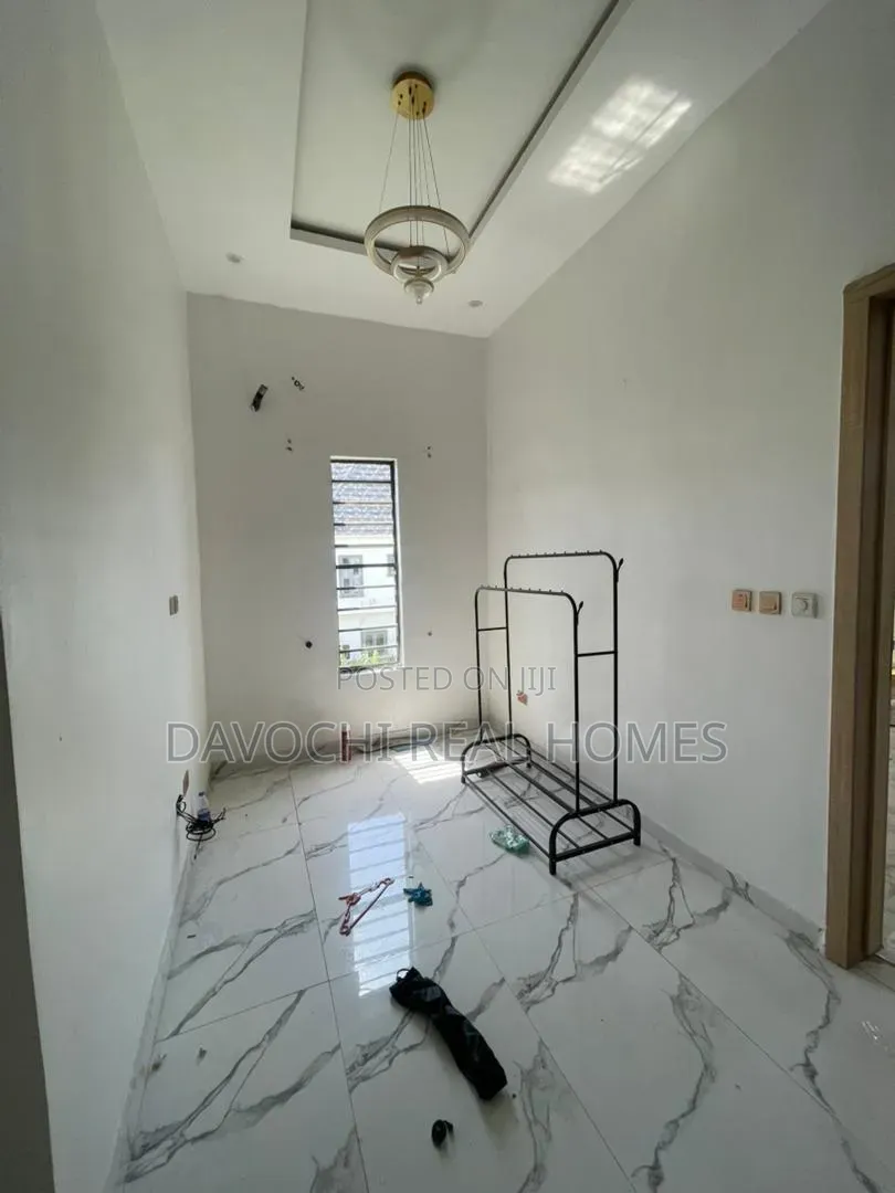 4bdrm Duplex in Lekki Phase 1 for sale