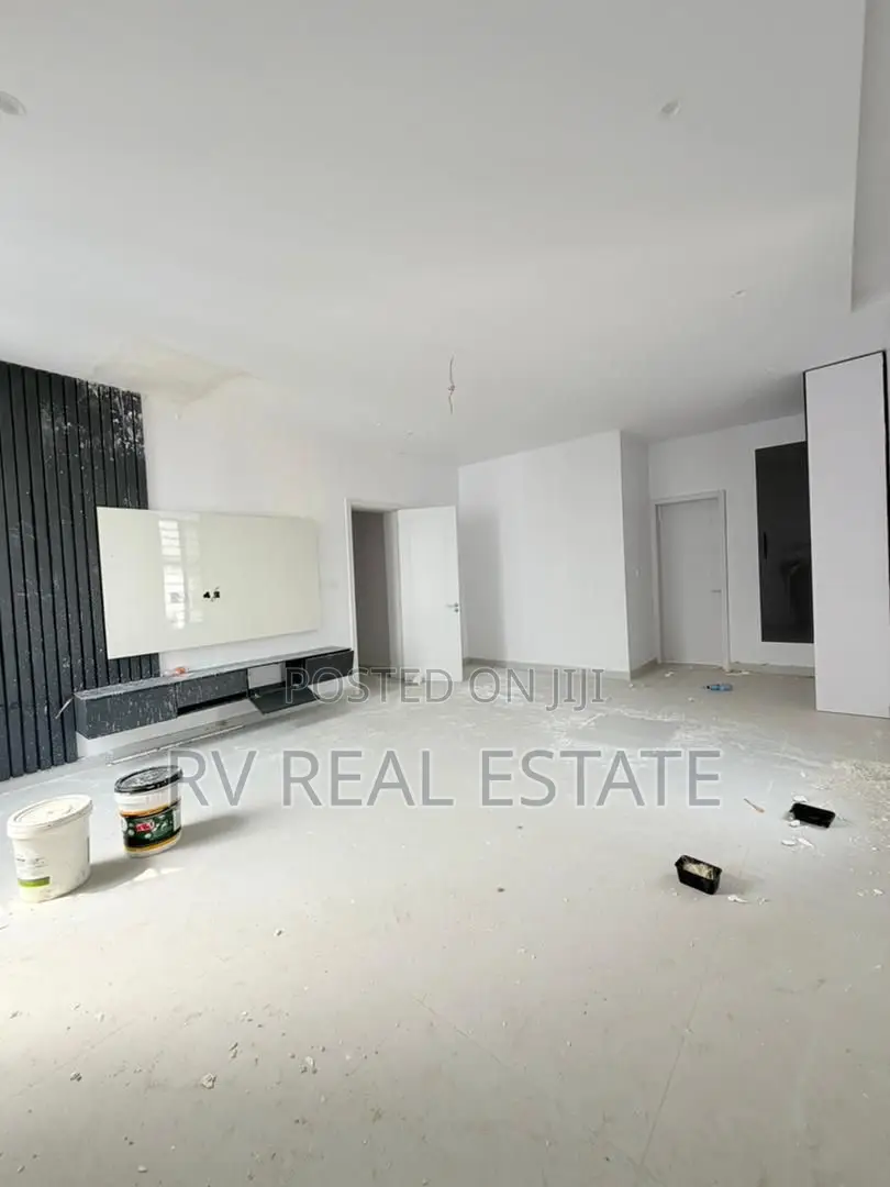 5bdrm Duplex in Adeniyi Jones for sale