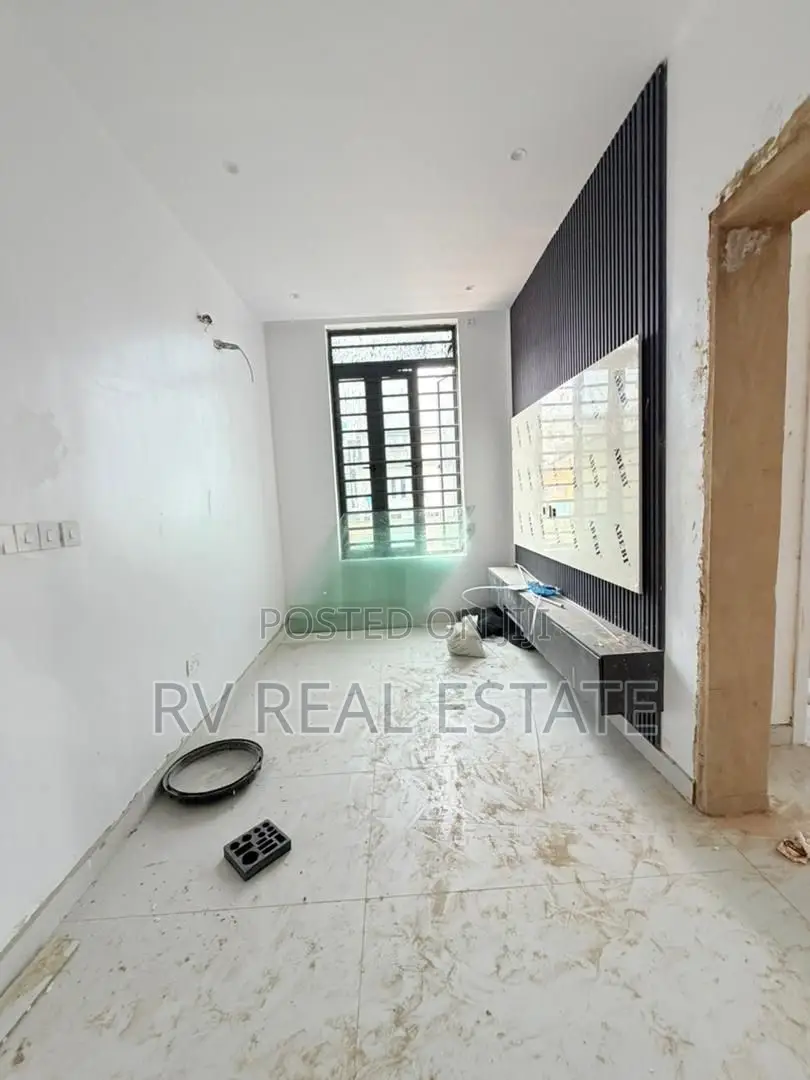 5bdrm Duplex in Adeniyi Jones for sale