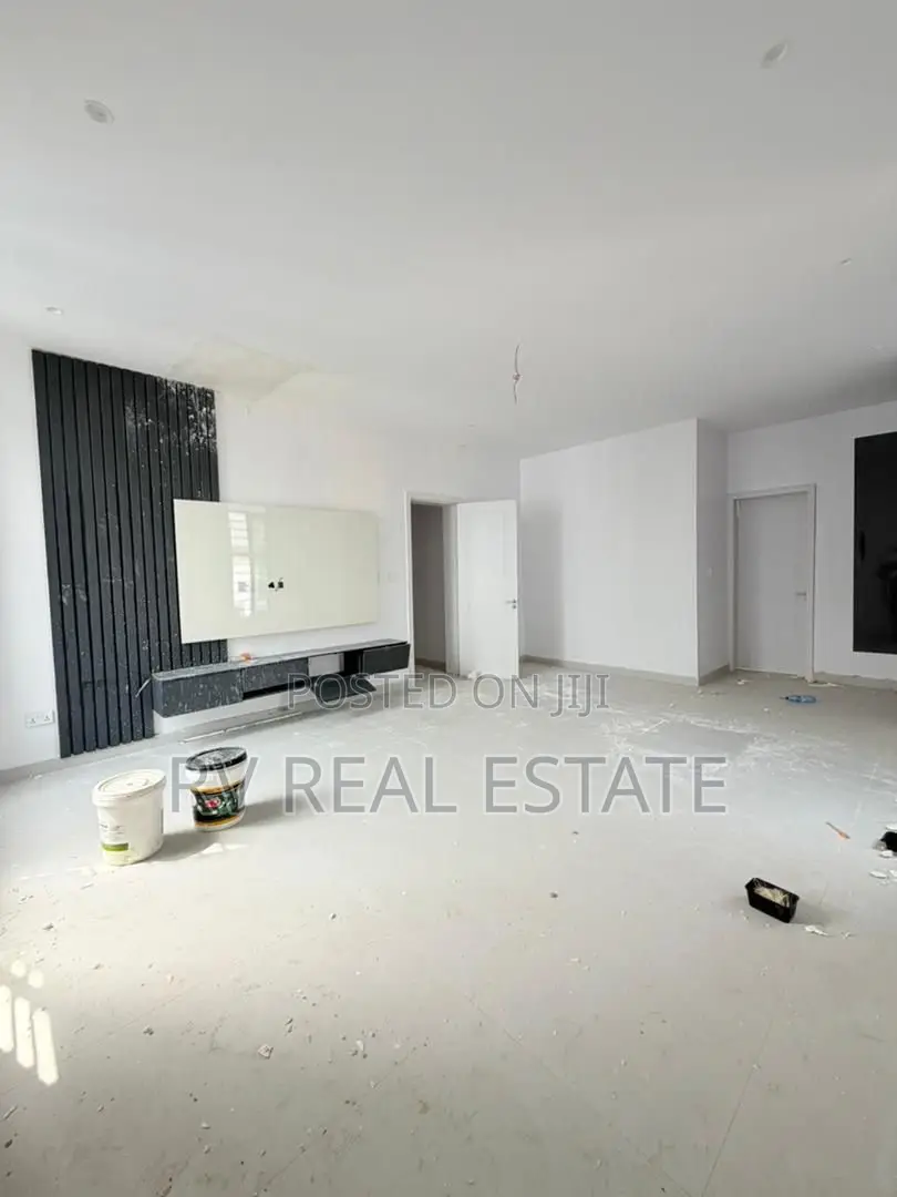 5bdrm Duplex in Adeniyi Jones for sale