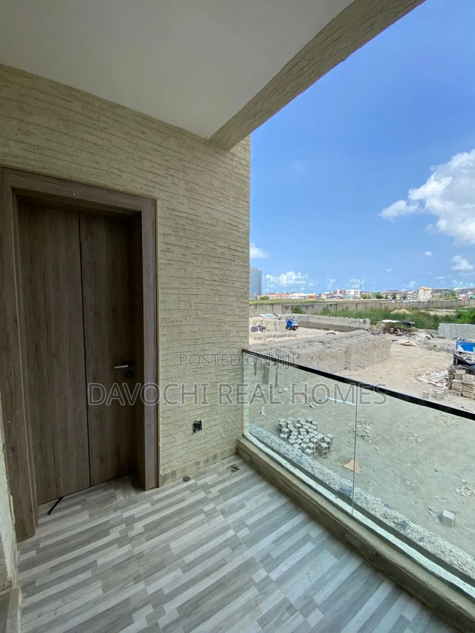 2bdrm Apartment in Lekki Phase 1 for sale
