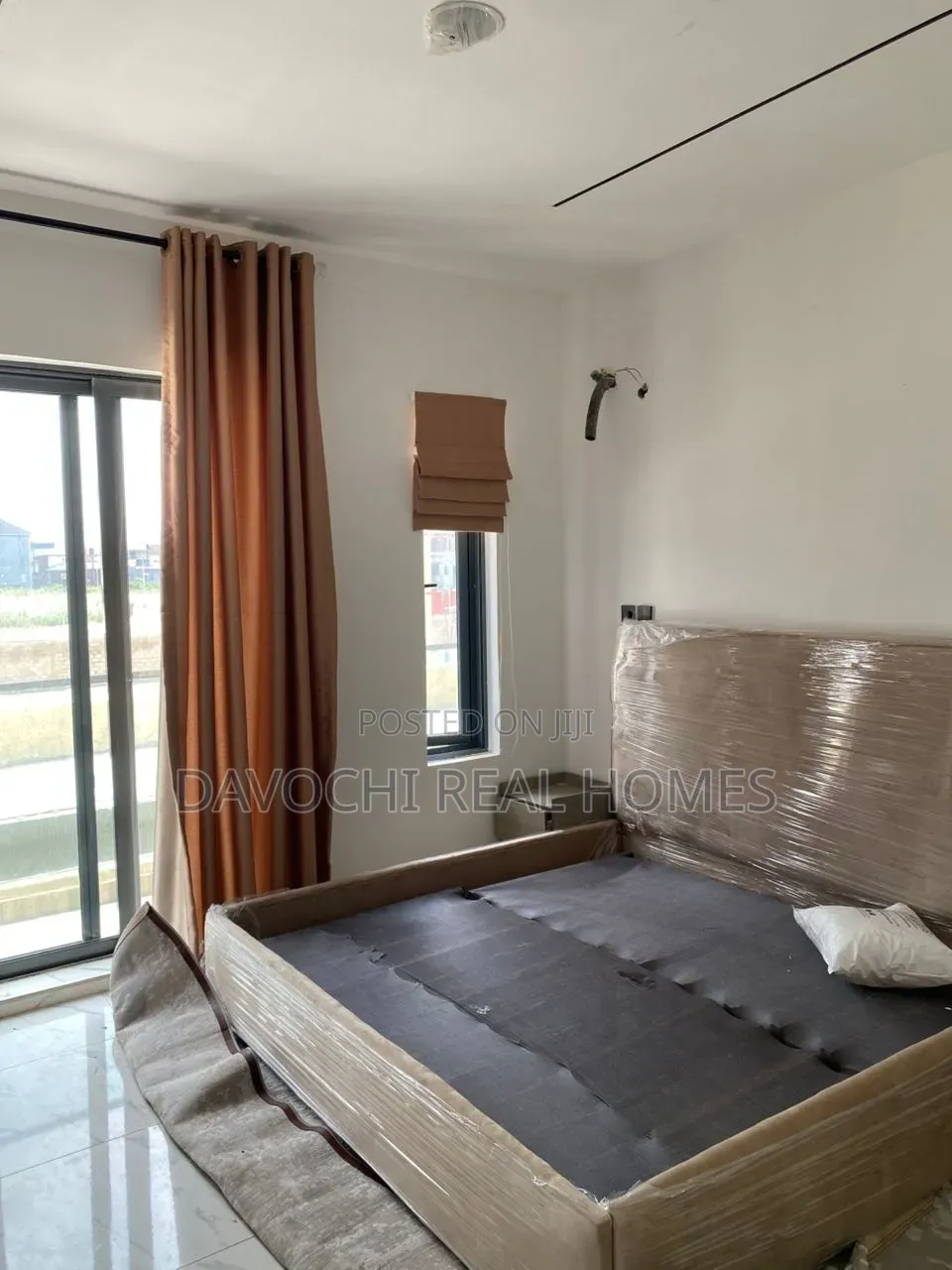 2bdrm Apartment in Lekki Phase 1 for sale