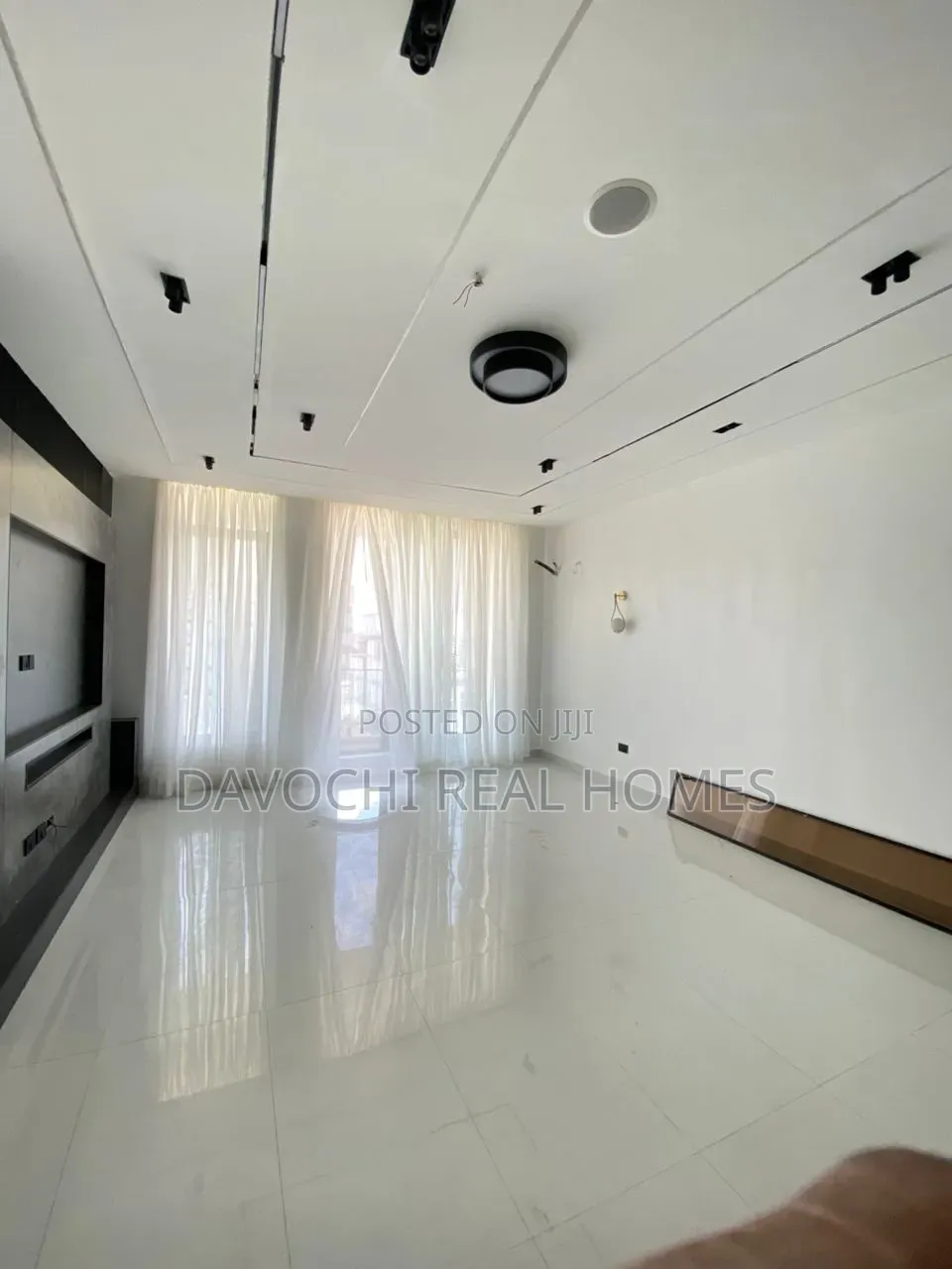5bdrm Duplex in Lekki Phase 1 for sale
