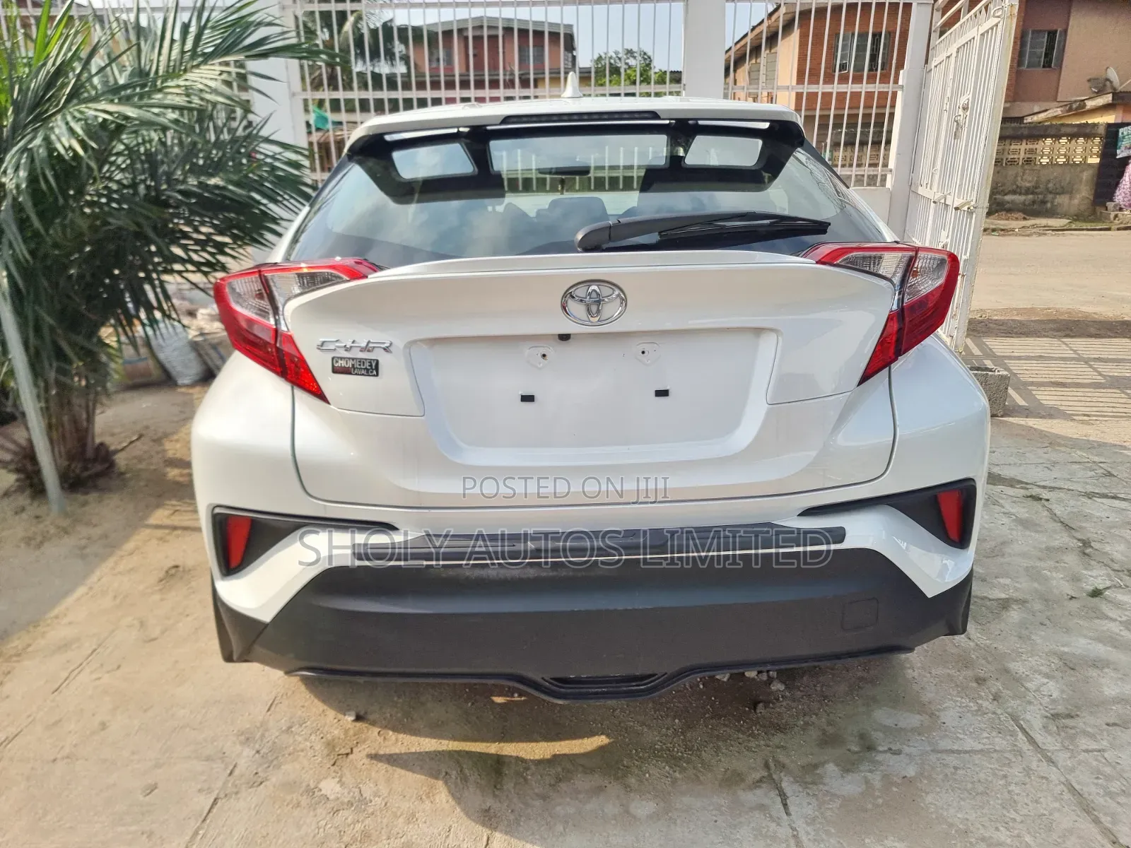 Toyota C-HR XLE FWD 2020 White