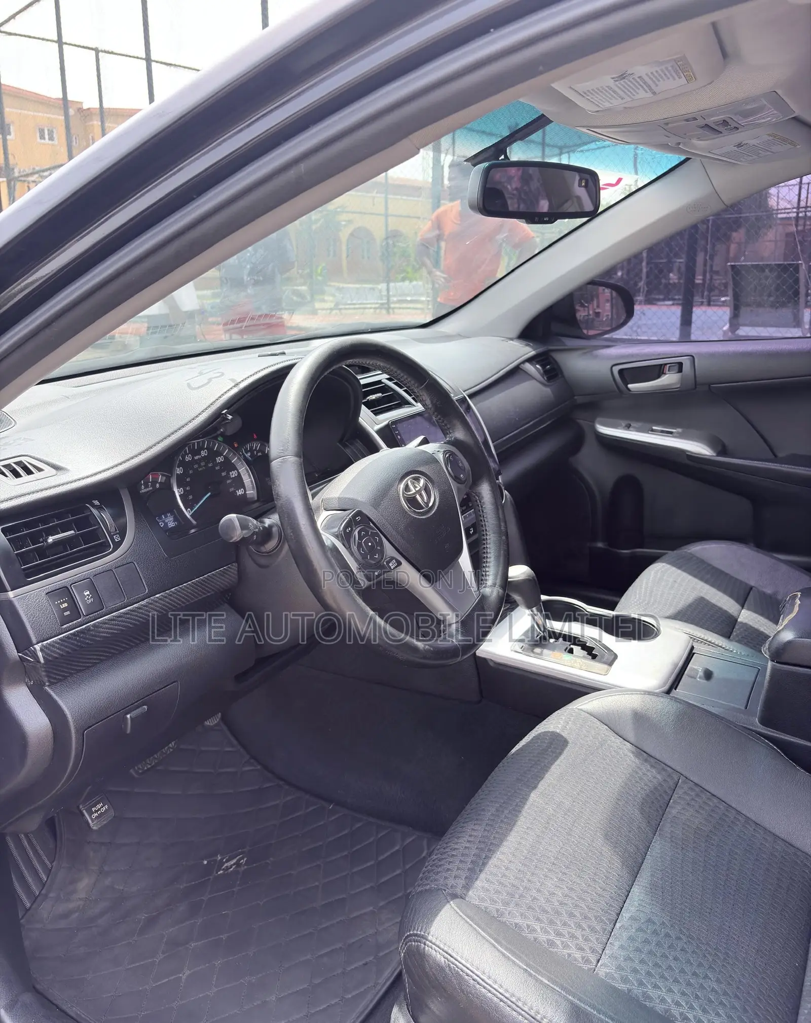 Toyota Camry SE 4dr Sedan (2.5L 4cyl 6A) 2014 Black