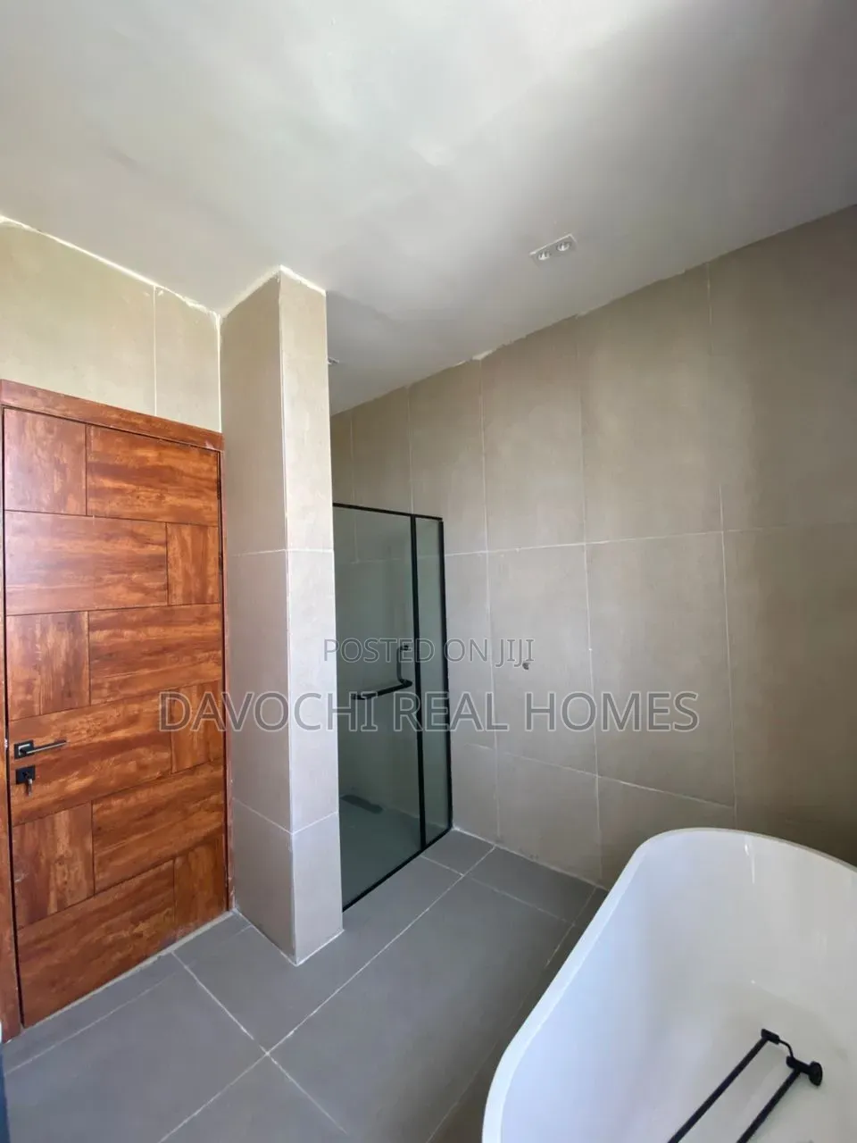 5bdrm Duplex in Lekki Phase 1 for sale