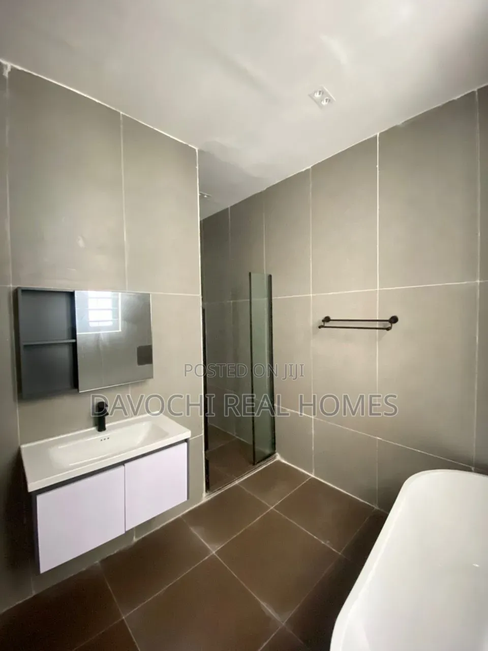 5bdrm Duplex in Lekki Phase 1 for sale
