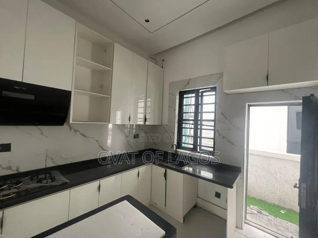 4bdrm Duplex in Lekki Palm City, Ado / Ajah for sale