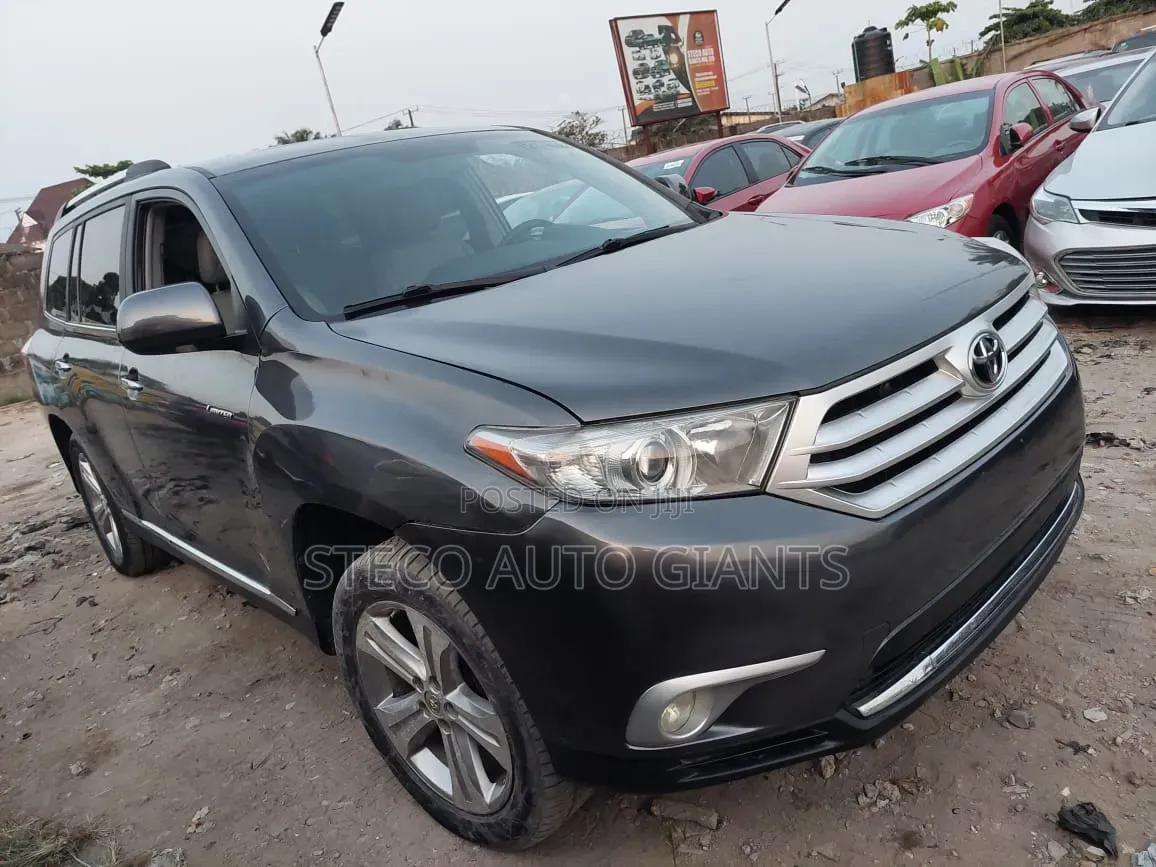 Toyota Highlander 2013 Gray