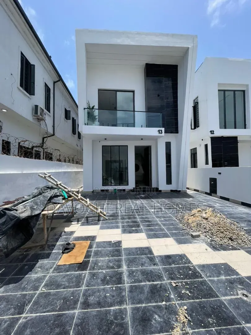 4bdrm Duplex in Lekki Phase 1 for sale