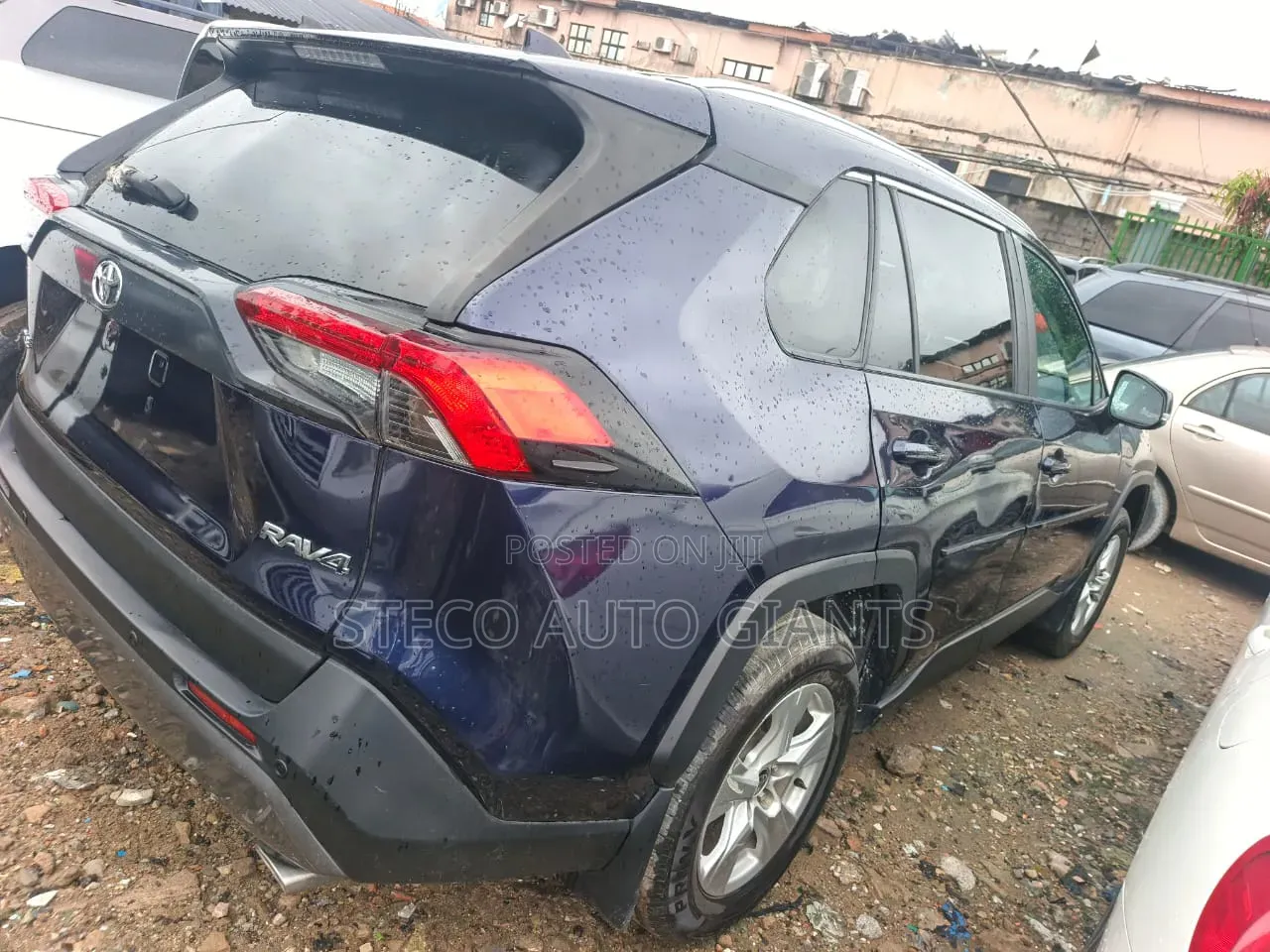 Toyota RAV4 2020 Blue