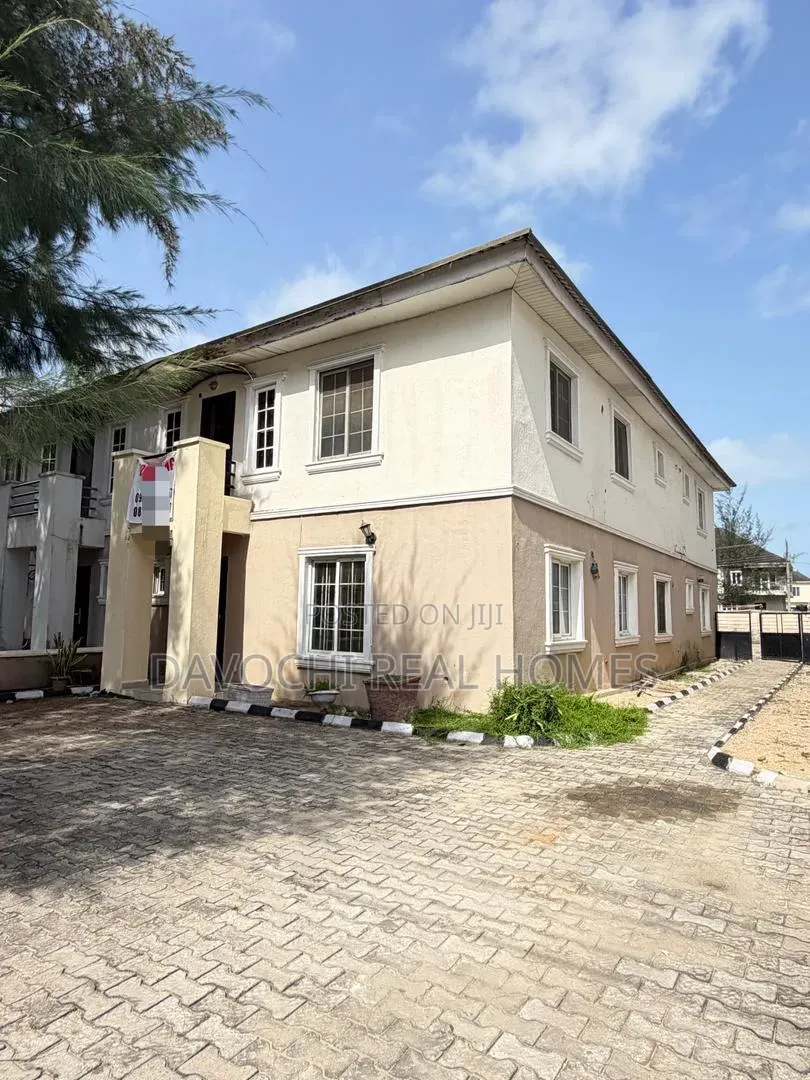 4bdrm Duplex in Ikota for sale