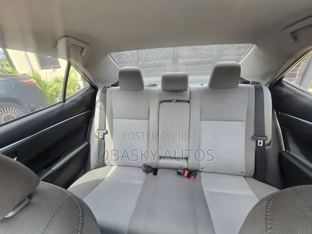 Toyota Corolla S 4dr Sedan (1.8L 4cyl CVT) 2016 Black