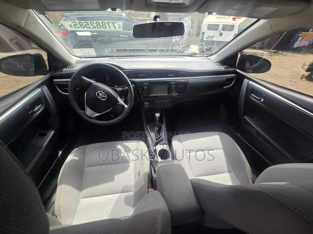 Toyota Corolla S 4dr Sedan (1.8L 4cyl CVT) 2016 Black