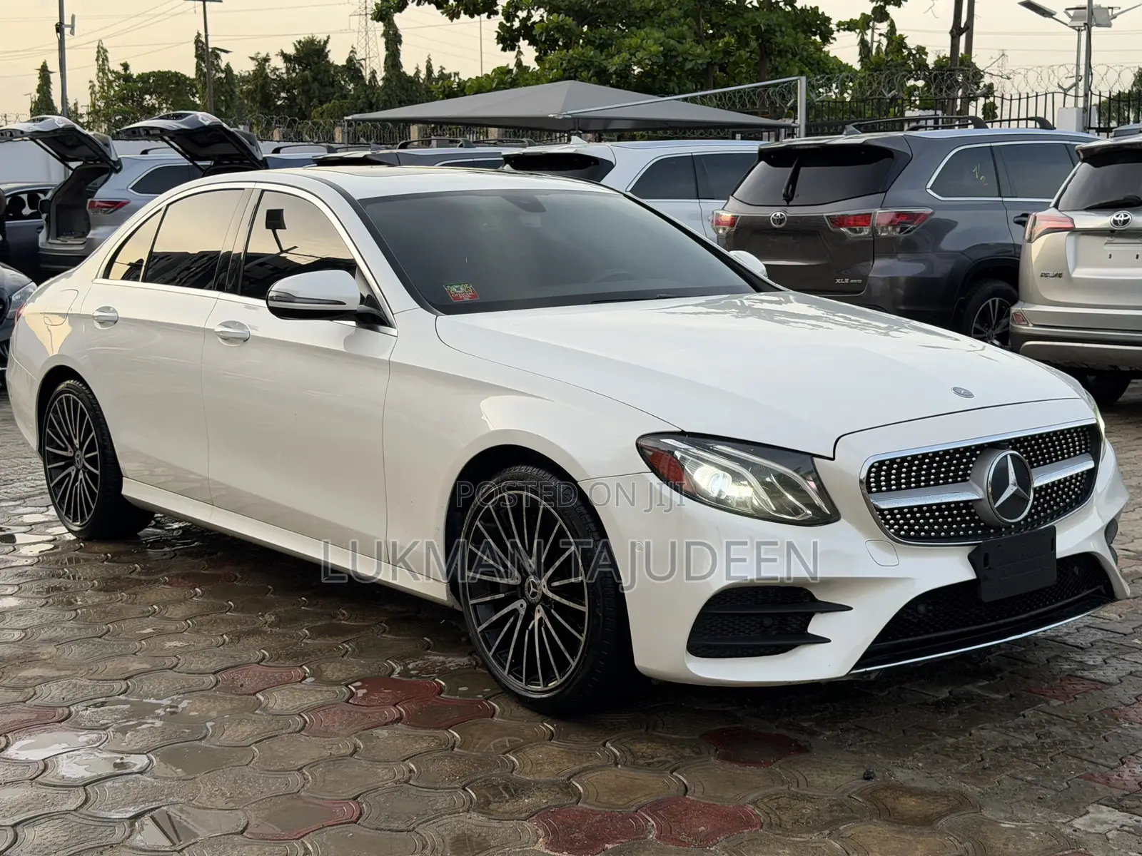 Mercedes-Benz C300 Luxury 4matic Sedan AWD (2.0L 4cyl 7A) 2017 White