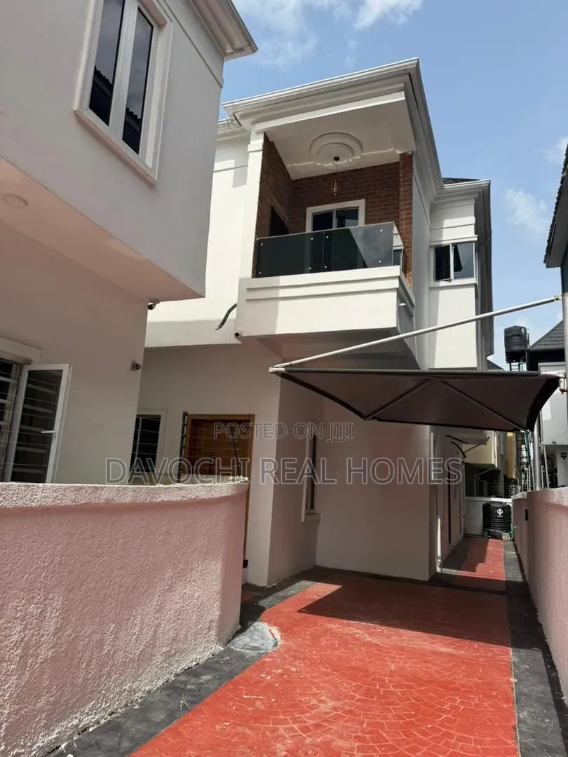4bdrm Duplex in Lekki Phase 1 for sale