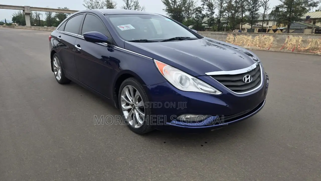 Hyundai Sonata SE Sedan FWD (2.4L 4cyl 6A) 2012 Blue