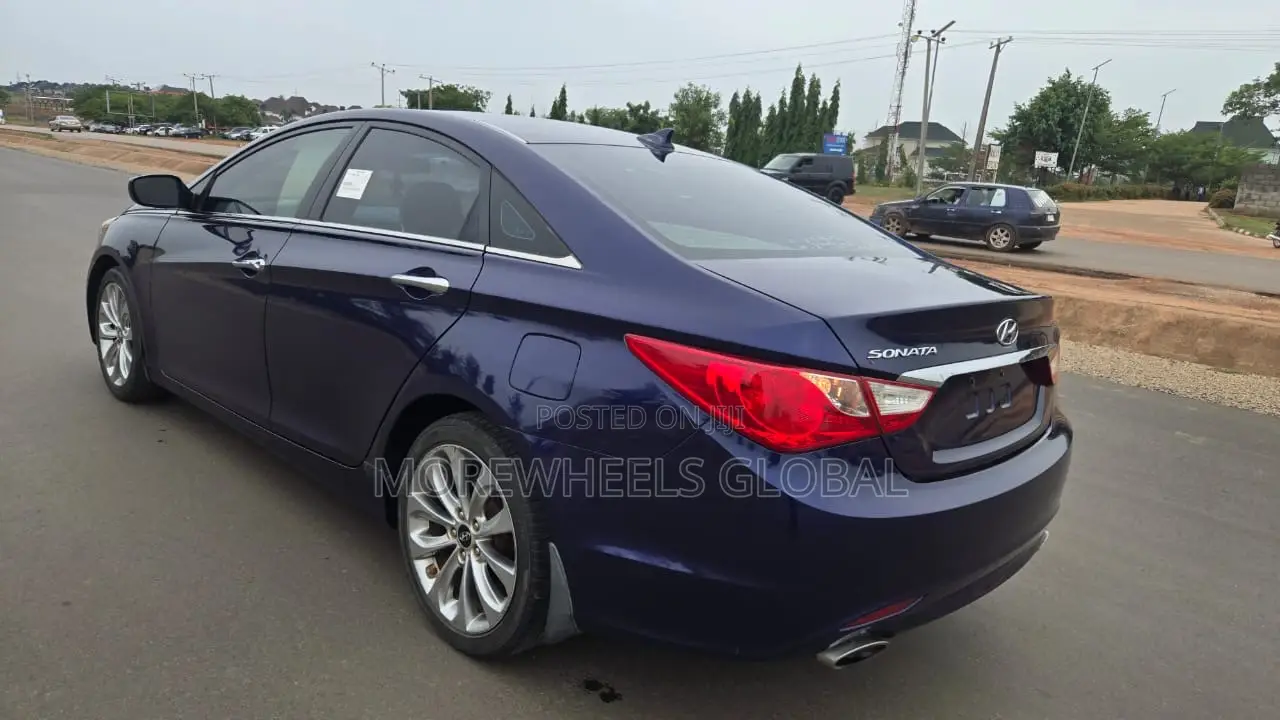 Hyundai Sonata SE Sedan FWD (2.4L 4cyl 6A) 2012 Blue