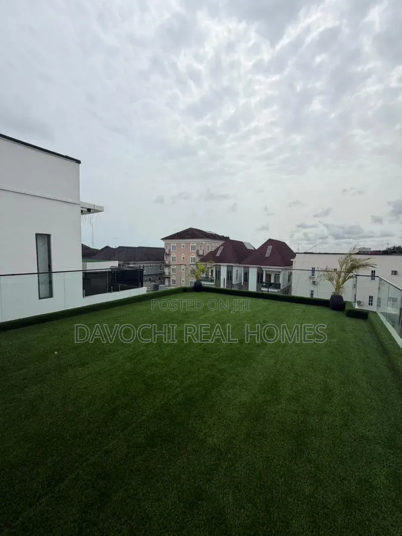 5bdrm Duplex in Osapa london for sale