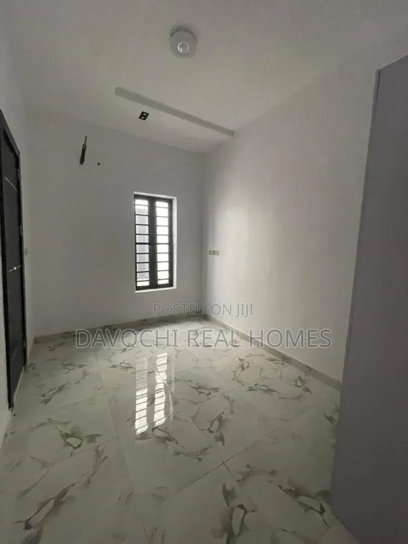 4bdrm Duplex in Lekki Phase 1 for sale
