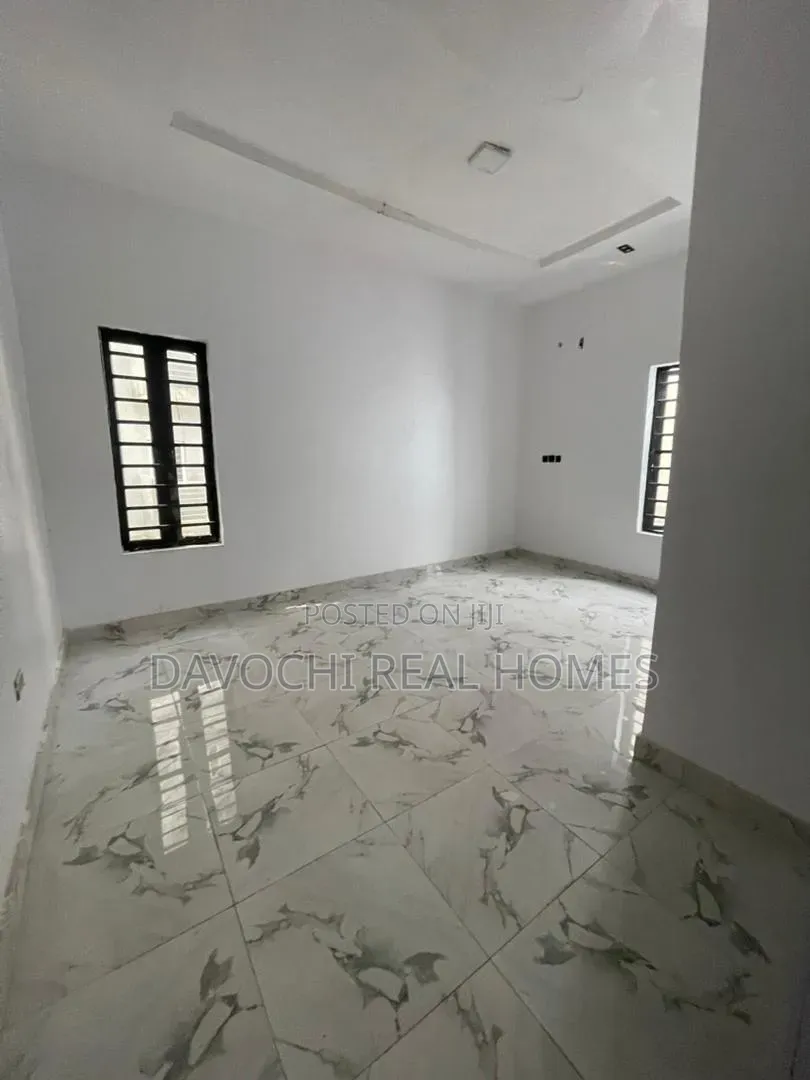 4bdrm Duplex in Lekki Phase 1 for sale
