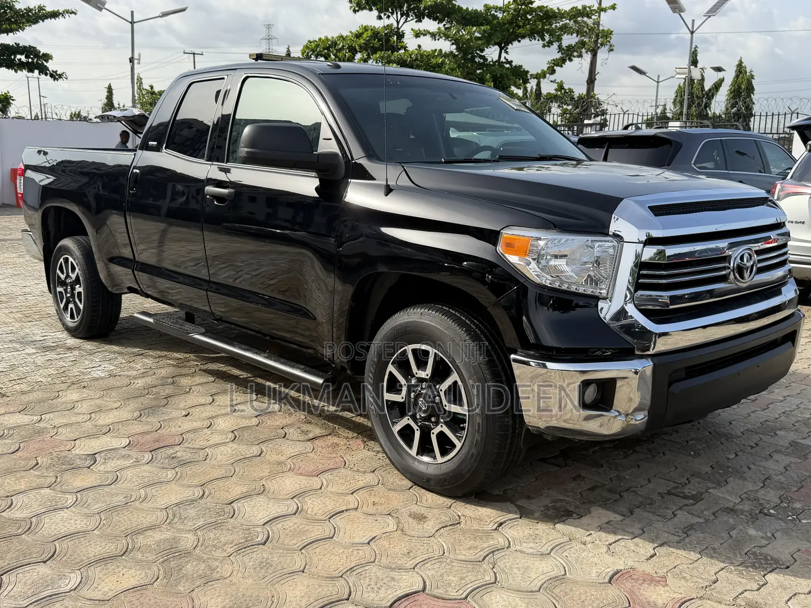 Toyota Tundra SR5 4dr Double Cab LB (5.7L 8cyl 6A) 2015 Black