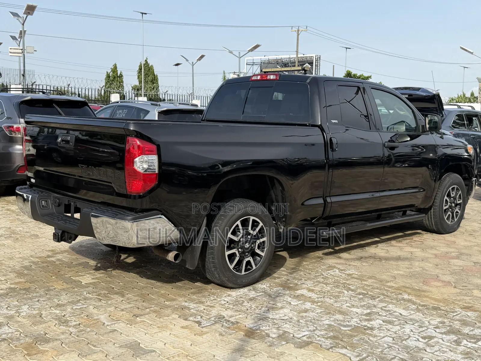 Toyota Tundra SR5 4dr Double Cab LB (5.7L 8cyl 6A) 2015 Black