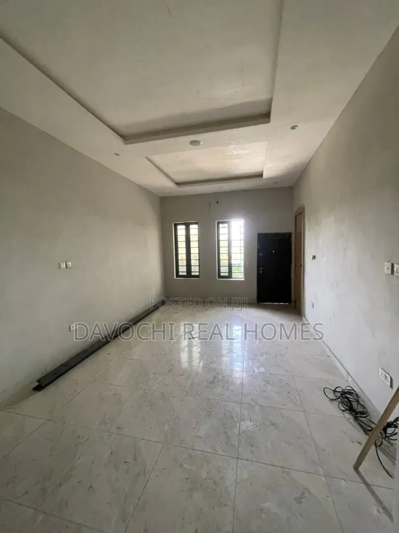 4bdrm Duplex in Lekki Phase 1 for sale