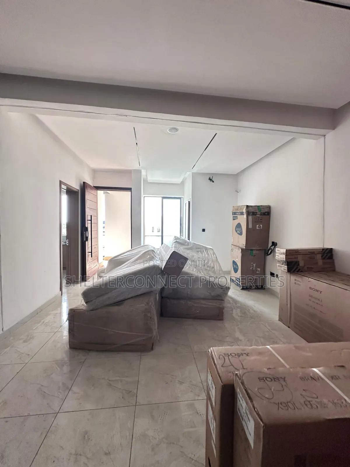 2bdrm Apartment in Lekki Phase 1 for rent