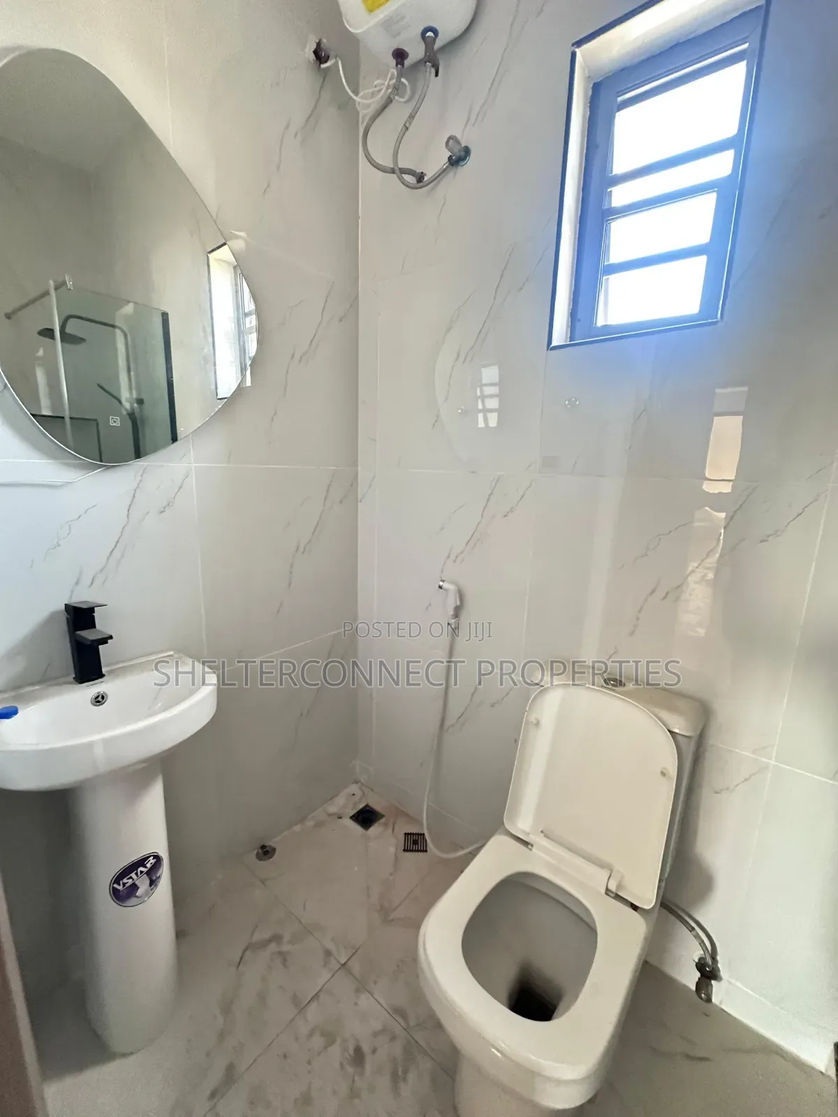 2bdrm Apartment in Lekki Phase 1 for rent