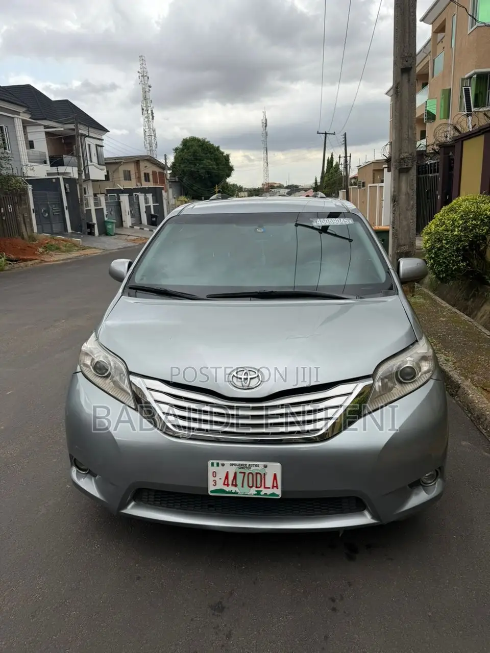 Toyota Sienna LE 7-Passenger 4dr Minivan AWD (3.5L 6cyl 6A) 2015 Gray