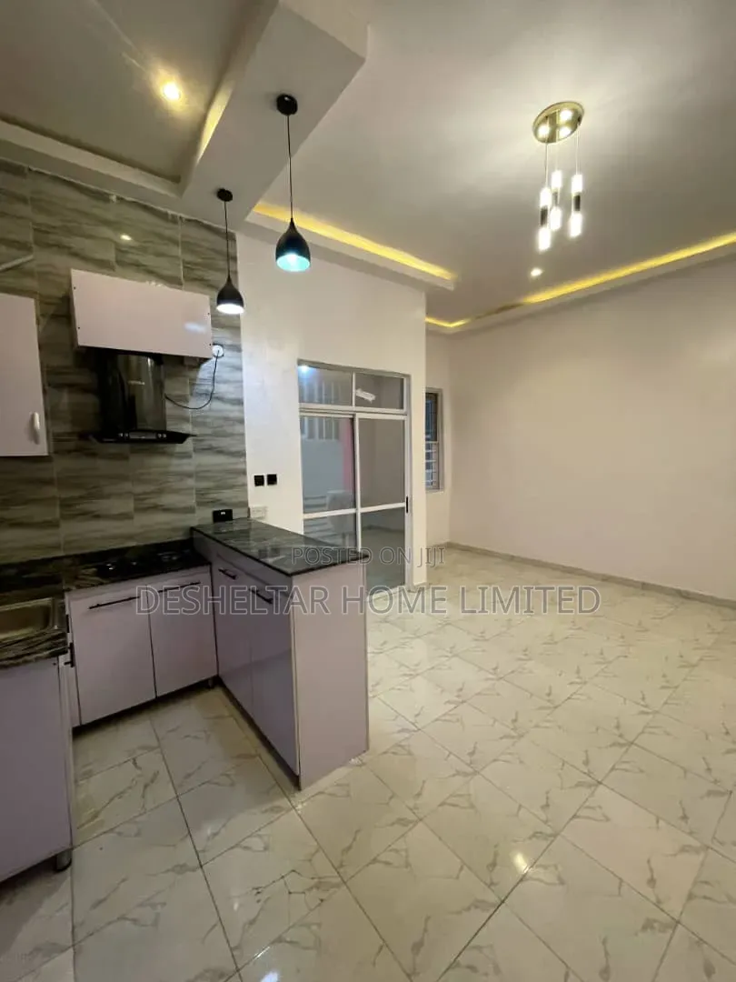 1bdrm Room & Parlour in Casa Massa 2, New, Chevron for rent