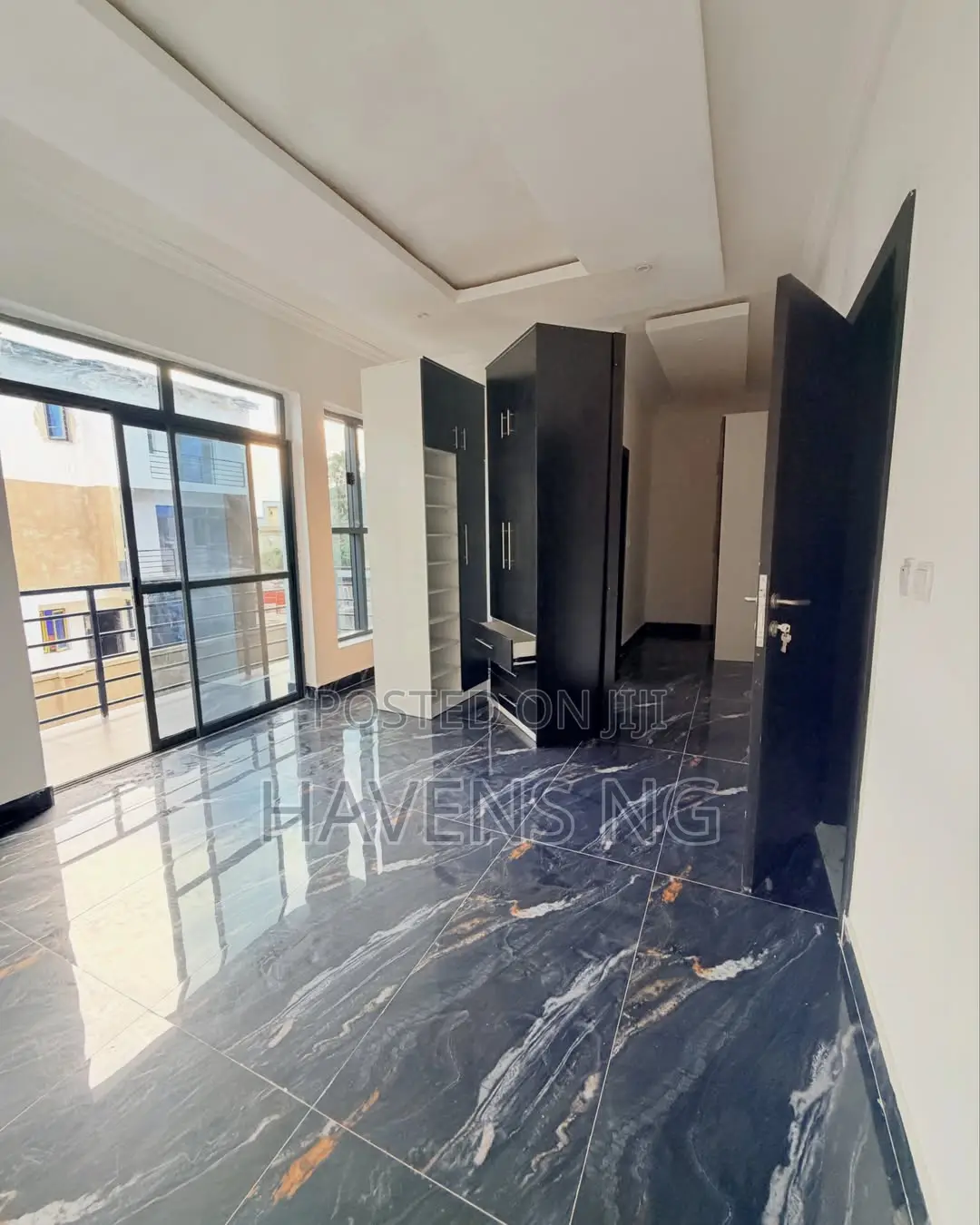4bdrm Townhouse/Terrace in Ogba GRA for sale