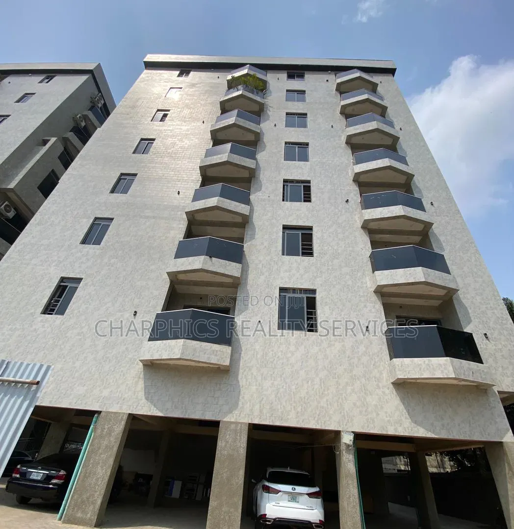 3bdrm Apartment in Adeola Odeku for rent