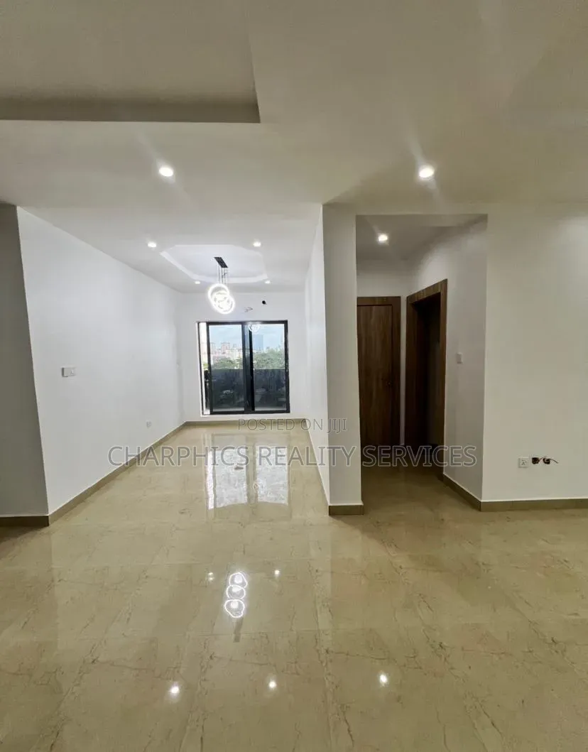 3bdrm Apartment in Adeola Odeku for rent