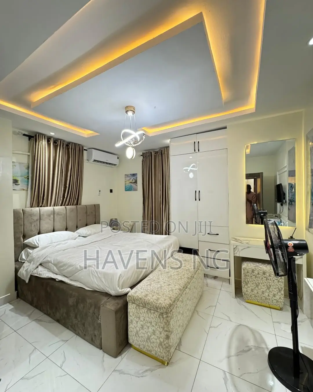 Furnished 3bdrm Apartment in Adeniran Ogunsanya for sale